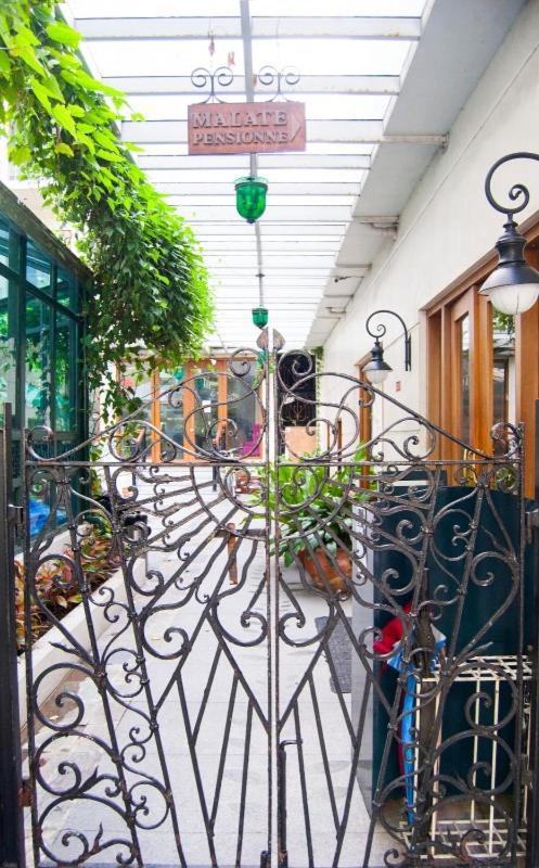 Malate Pensionne Manila Dış mekan fotoğraf